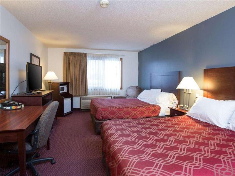 Travelodge By Wyndham Merrill Ngoại thất bức ảnh
