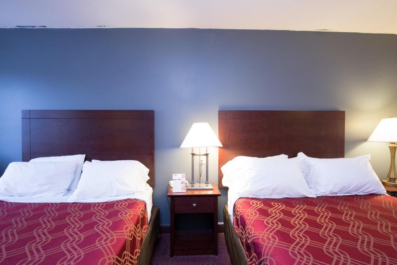 Travelodge By Wyndham Merrill Ngoại thất bức ảnh