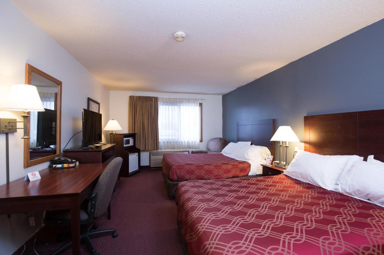 Travelodge By Wyndham Merrill Ngoại thất bức ảnh
