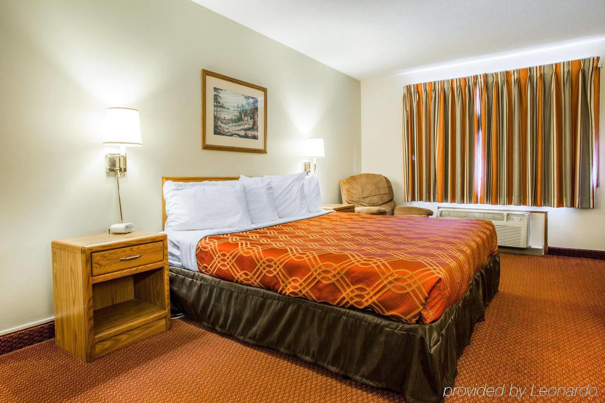 Travelodge By Wyndham Merrill Ngoại thất bức ảnh